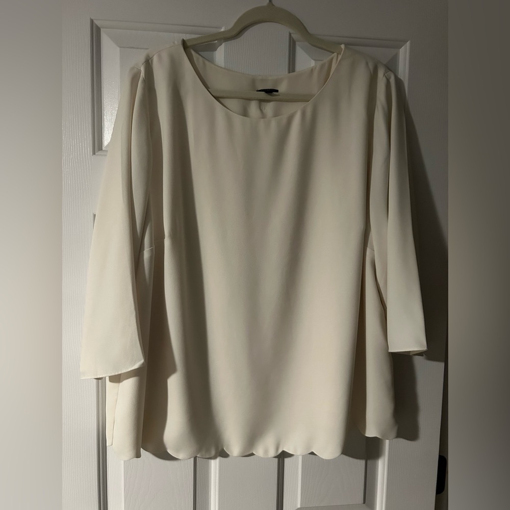 Talbots Cream Boxy Blouse with 3/4 Sleeves
